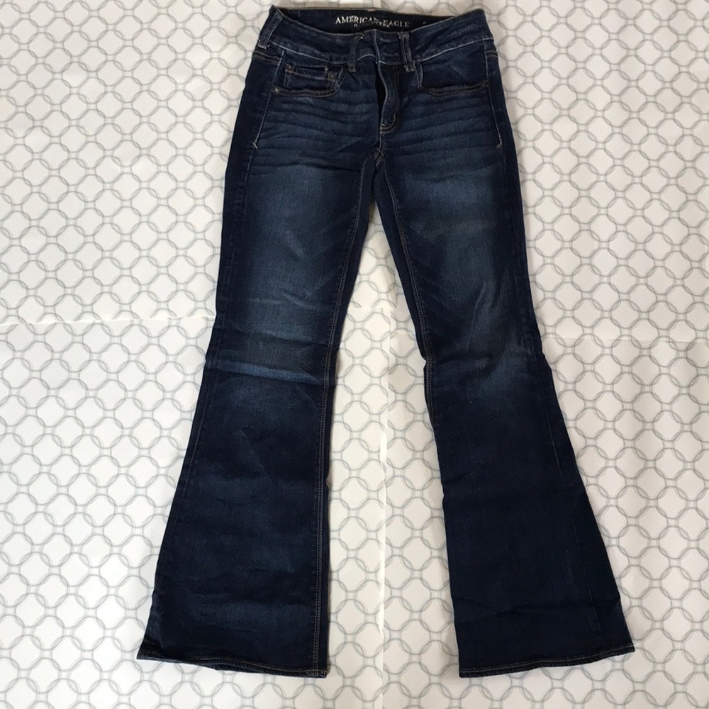 American Eagle Artist Flare 6 Short